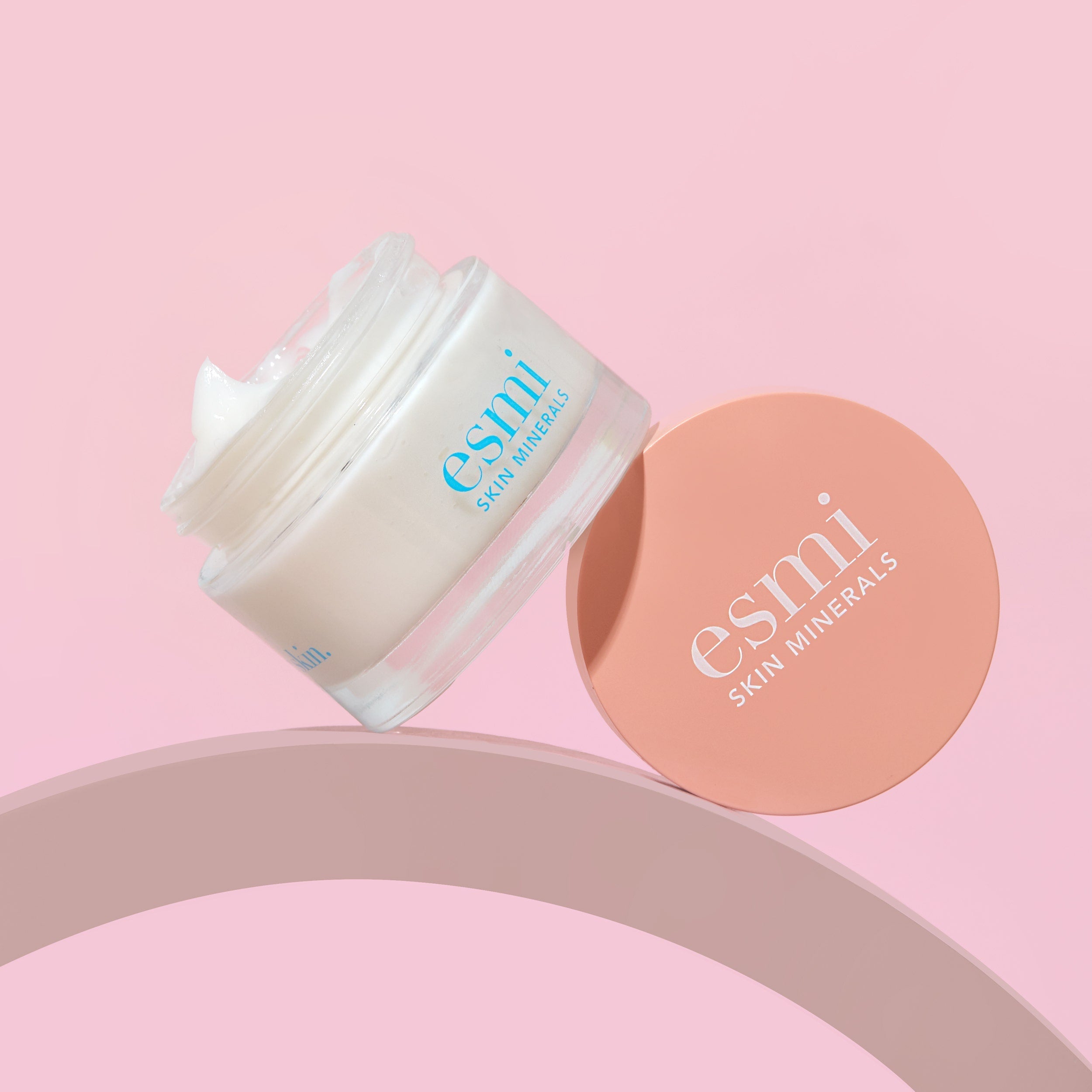 moisturiser_brightening_ls.jpg